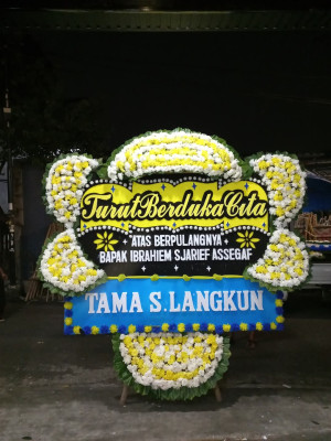 Papan Bunga Duka di Passue